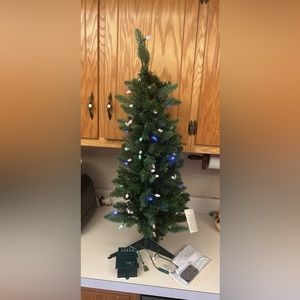 Bethlehem lights Christmas tree